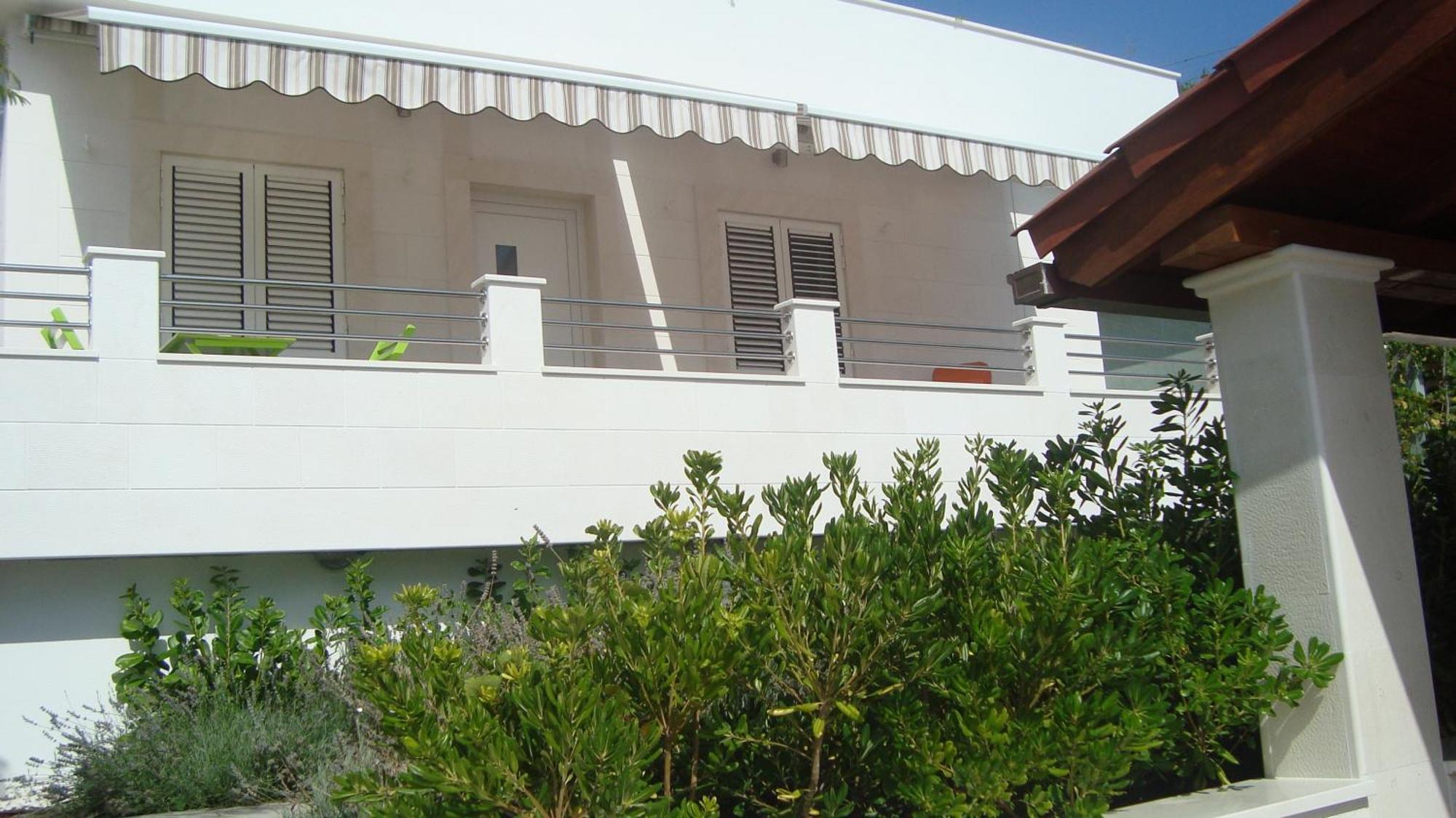 Apartments Niana With Heated Seawater Swimingpool Donji Okrug  Esterno foto