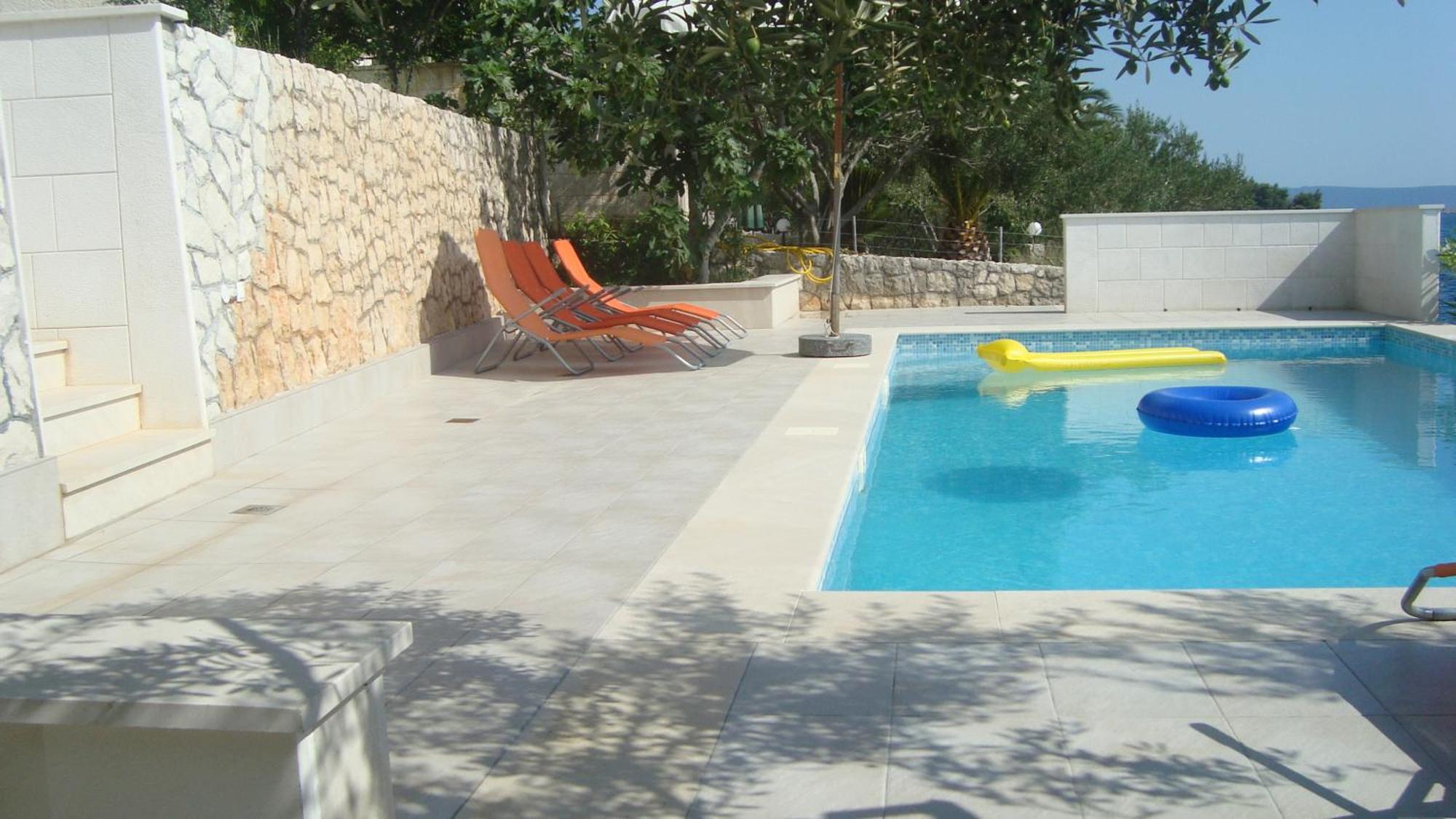 Apartments Niana With Heated Seawater Swimingpool Donji Okrug  Esterno foto