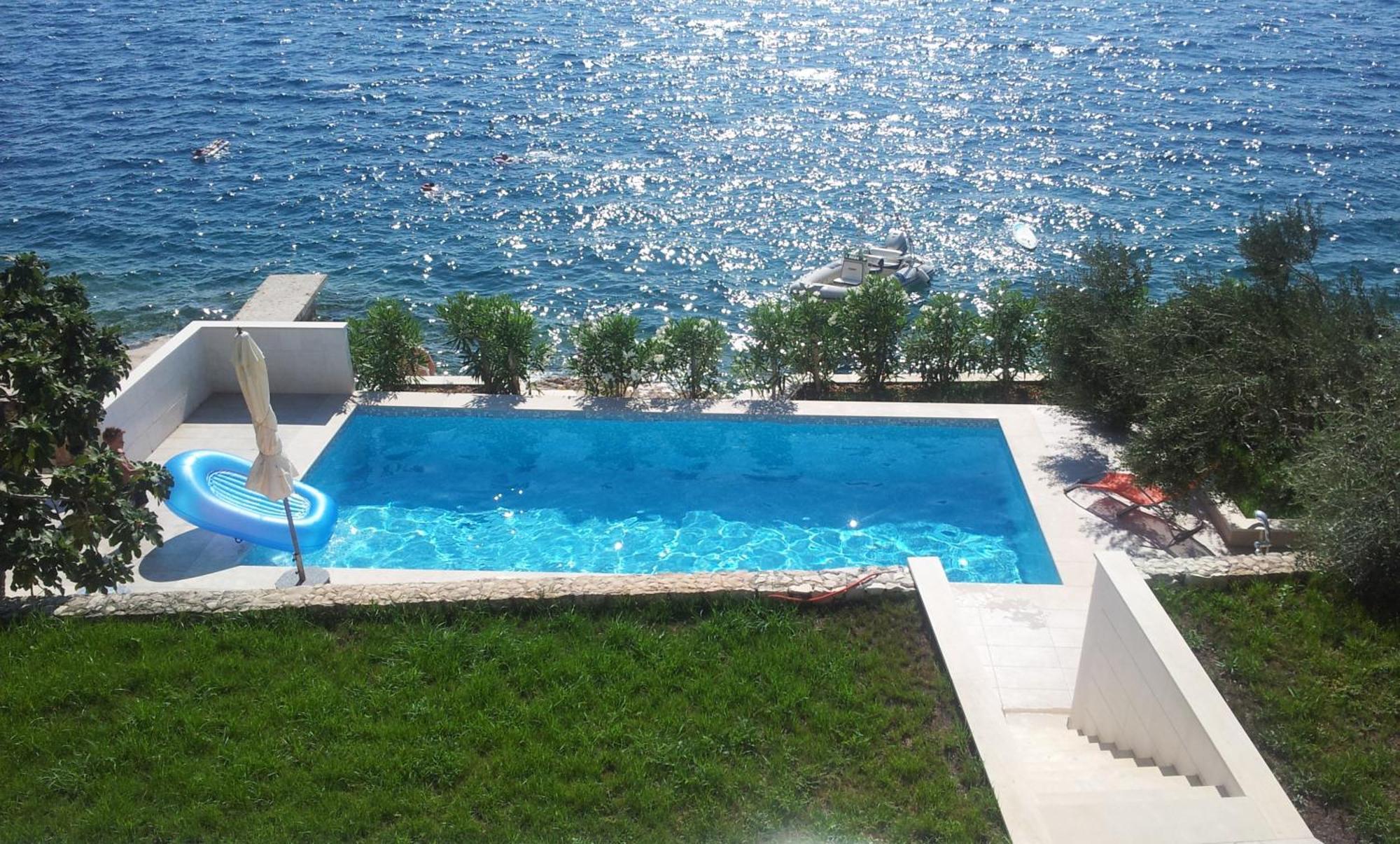 Apartments Niana With Heated Seawater Swimingpool Donji Okrug  Esterno foto