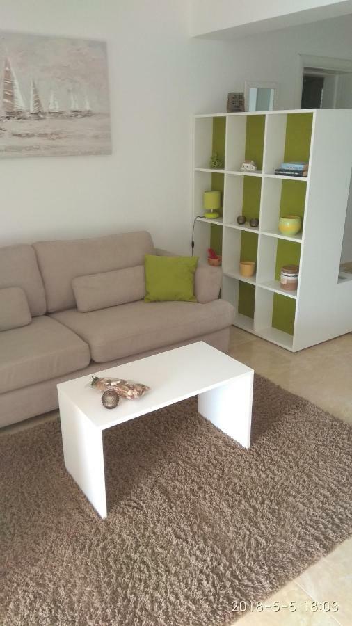 Apartments Niana With Heated Seawater Swimingpool Donji Okrug  Esterno foto