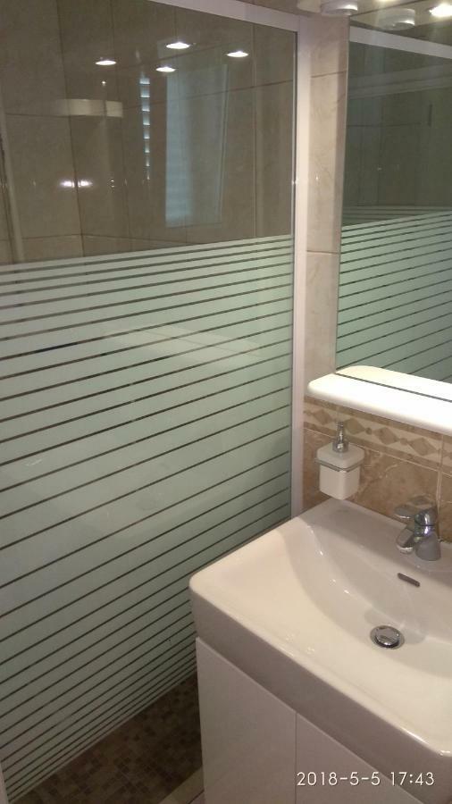 Apartments Niana With Heated Seawater Swimingpool Donji Okrug  Esterno foto